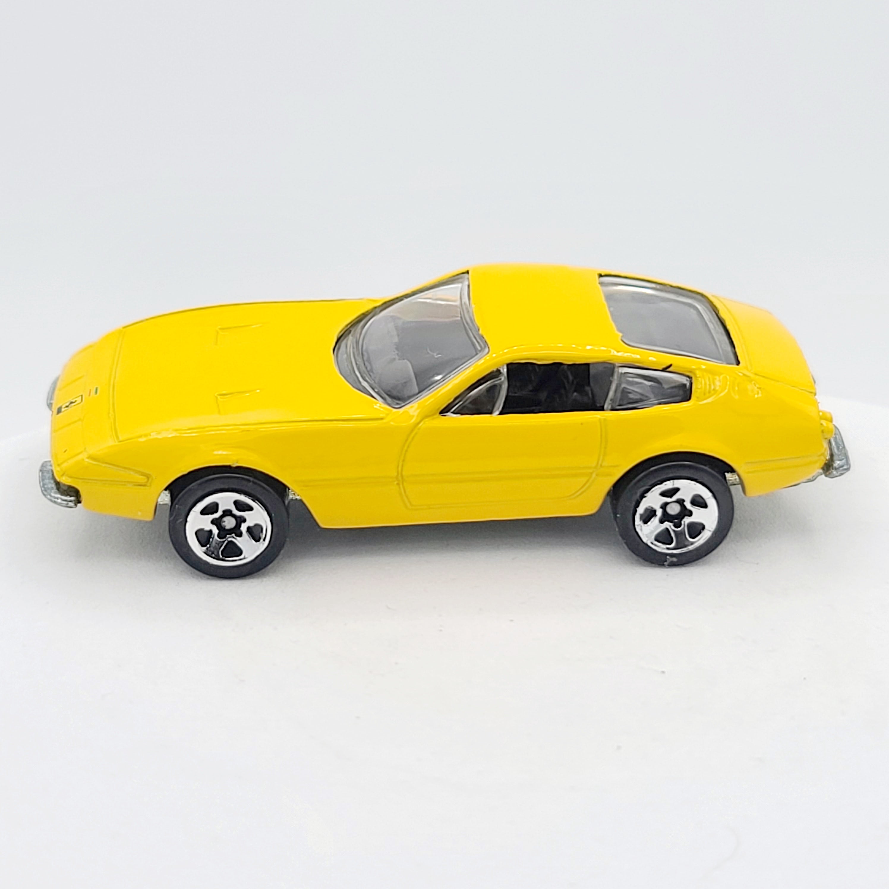 Hot Wheels Ferrari 365 GTB/4 (2000 HW Basic)